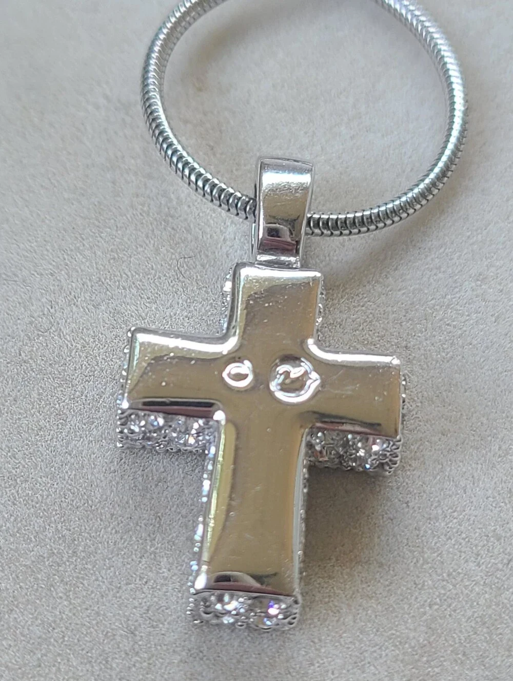 Swarovski Silver Toned Crystal Cross Pendant Necklace- Excellent Condition